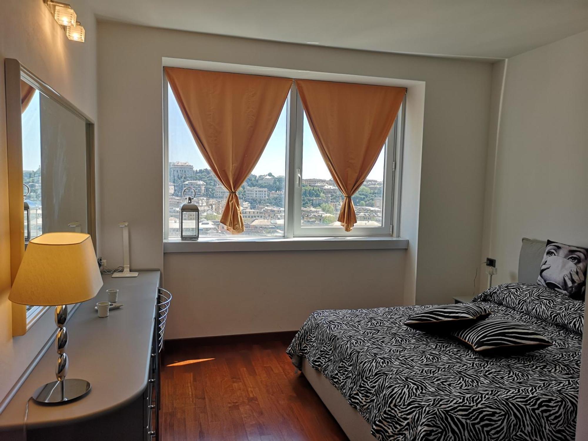 Suite Lambruschini Central With Top City View - Free Covered Parking Genoa Exterior photo